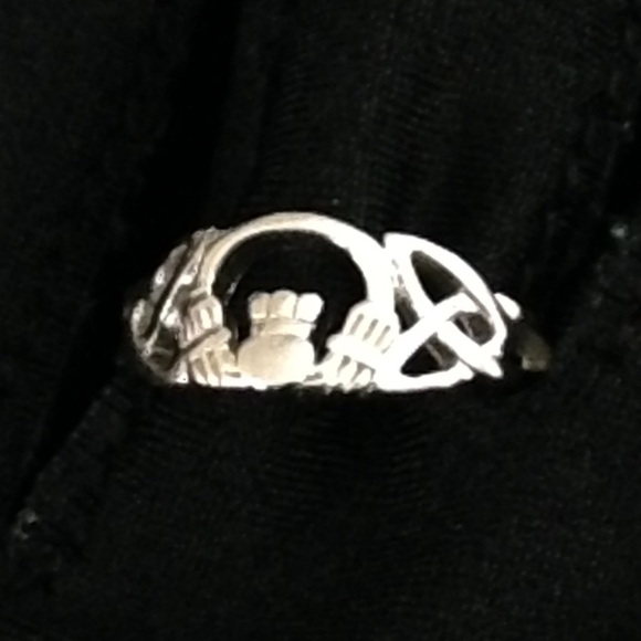 Irish Claddagh ring 925 sterling silver size 6 NWT - Picture 1 of 4